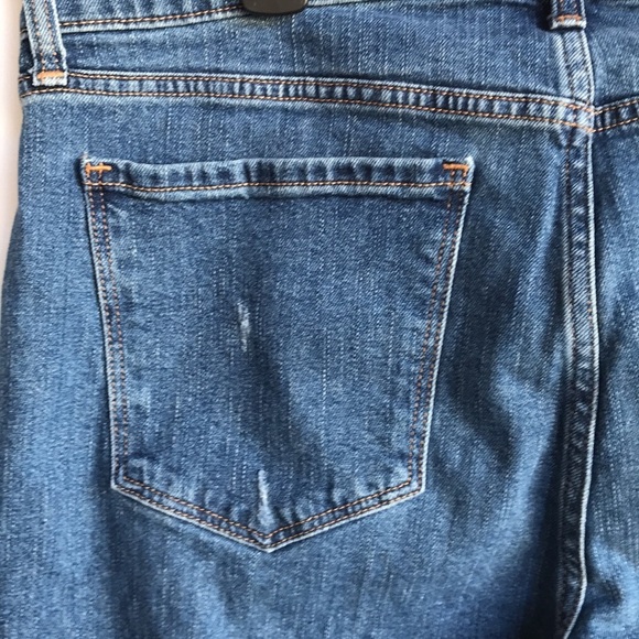 Old Navy boyfriend mid-rise distressed blue jeans, size 12 - Picture 13 of 14
